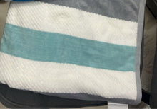 Load image into Gallery viewer, TOALLA PARA PISCINA JUMBO ISABELLA 32x62"