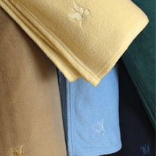 Cargar imagen en el visor de la galería, FRAZADAS O COLCHAS