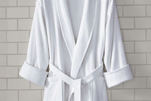 Load image into Gallery viewer, BATAS DE BAÑO O ALBORNOCES